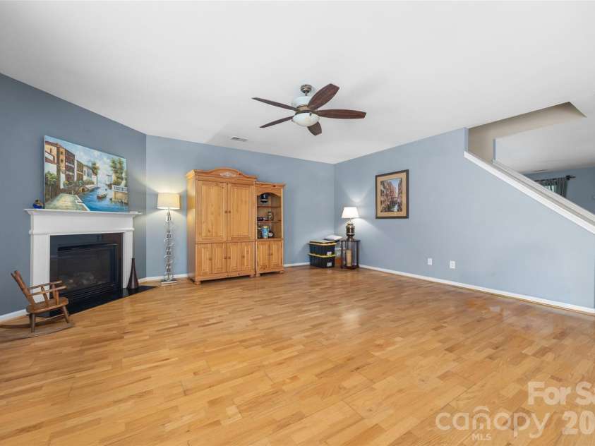2025 Savannah Hills Drive, Matthews, NC 28105.  MLS# CAR4400485, YatesRealty ID 36293. 