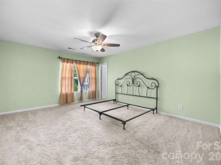 2025 Savannah Hills Drive, Matthews, NC 28105.  MLS# CAR4400485, YatesRealty ID 36293. 