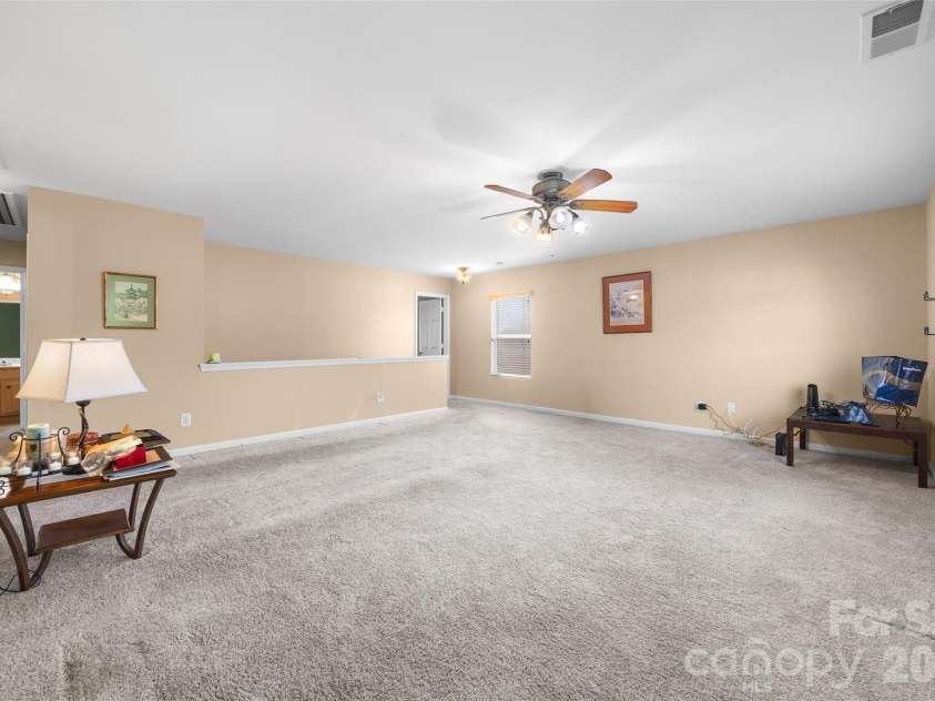 2025 Savannah Hills Drive, Matthews, NC 28105.  MLS# CAR4400485, YatesRealty ID 36293. 