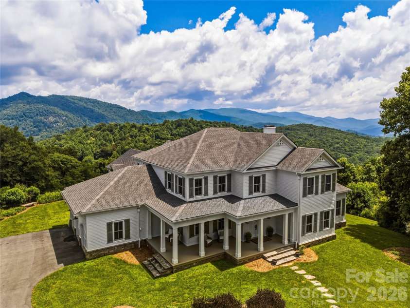 21 Ebby Ridge, Fairview, NC 28730.  MLS# CAR4370443, YatesRealty ID 36295. 