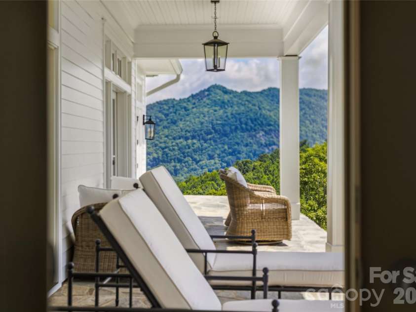 21 Ebby Ridge, Fairview, NC 28730.  MLS# CAR4370443, YatesRealty ID 36295. 