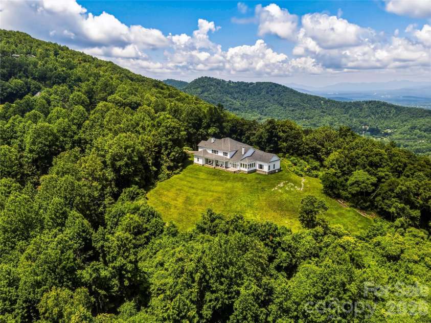 21 Ebby Ridge, Fairview, NC 28730.  MLS# CAR4370443, YatesRealty ID 36295. 