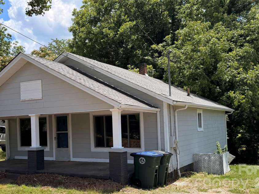 321 Cline Avenue, Valdese, NC 28690.  MLS# CAR4401993, YatesRealty ID 36296. 