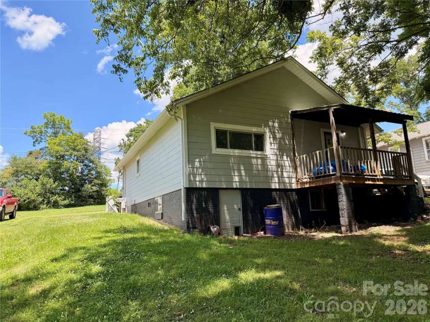 321 Cline Avenue, Valdese, NC 28690.  MLS# CAR4401993, YatesRealty ID 36296. 