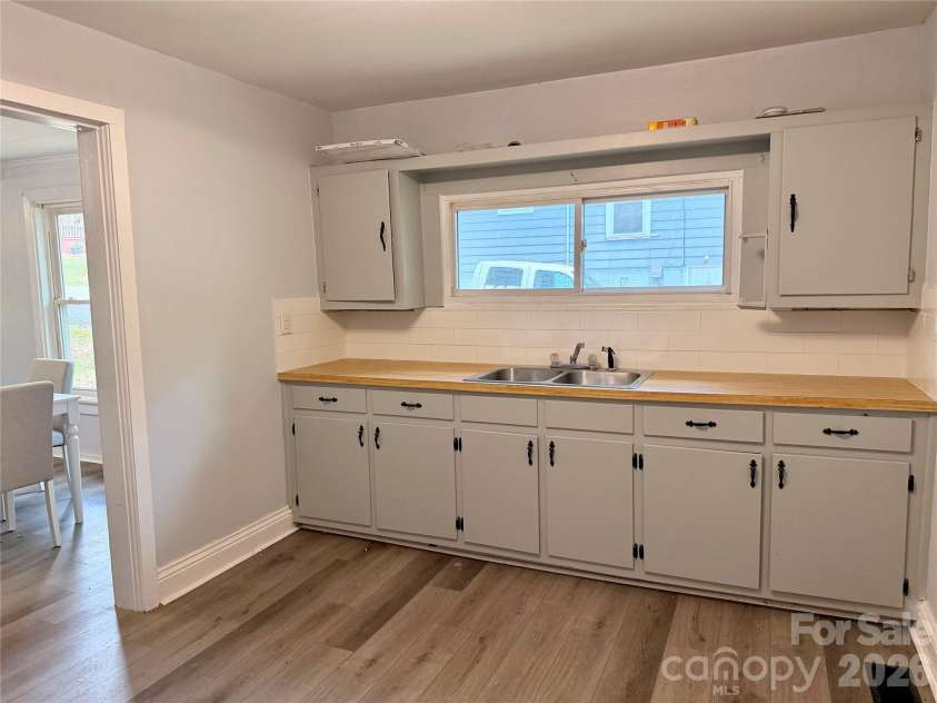 321 Cline Avenue, Valdese, NC 28690.  MLS# CAR4401993, YatesRealty ID 36296. 