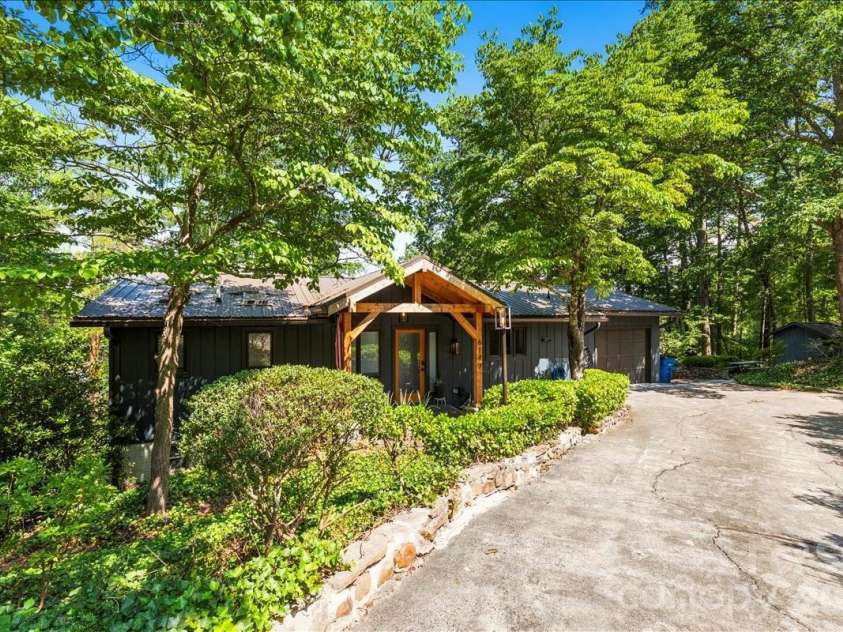 6149 Shore Drive, Nebo, NC 28761.  MLS# CAR4401444, YatesRealty ID 36297. 