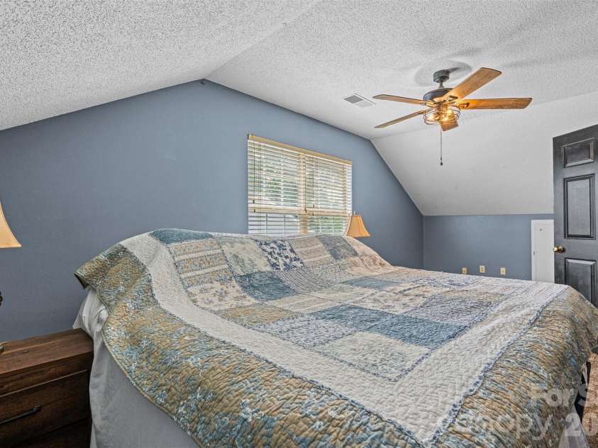114 Kingston Forest Drive, Irmo, SC 29063.  MLS# CAR4402791, YatesRealty ID 36299. 