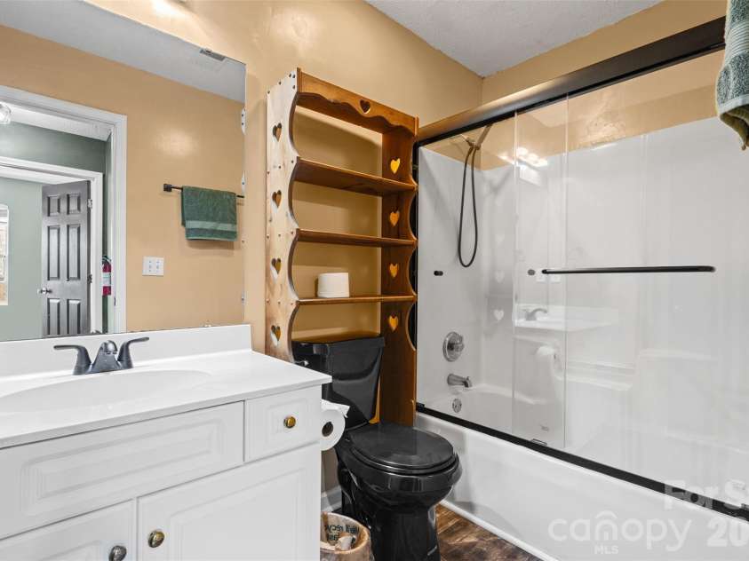 114 Kingston Forest Drive, Irmo, SC 29063.  MLS# CAR4402791, YatesRealty ID 36299. 