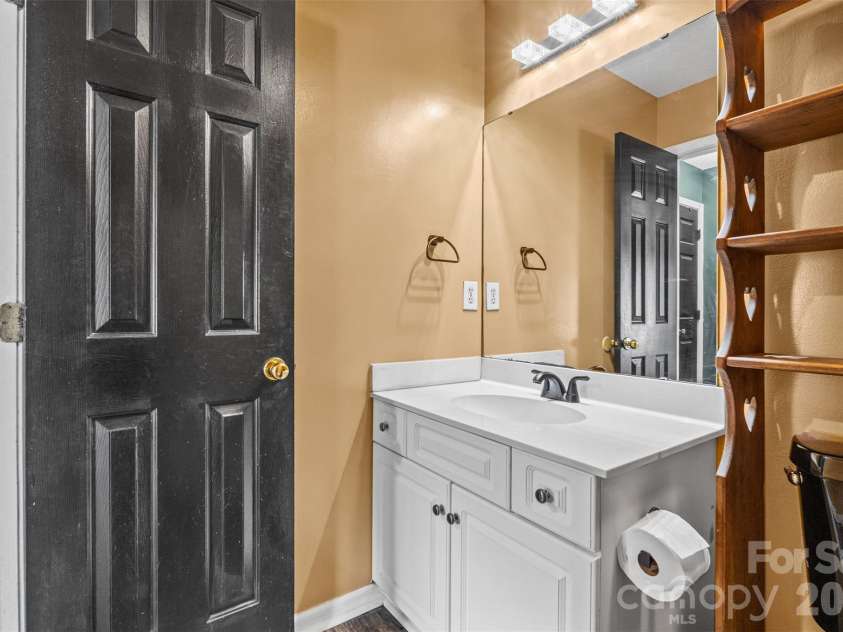 114 Kingston Forest Drive, Irmo, SC 29063.  MLS# CAR4402791, YatesRealty ID 36299. 