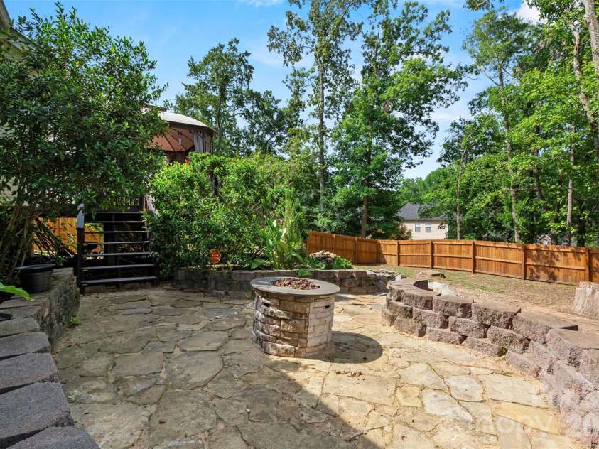 114 Kingston Forest Drive, Irmo, SC 29063.  MLS# CAR4402791, YatesRealty ID 36299. 