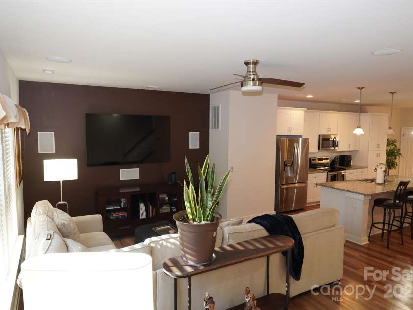 1028 Sharon Towns Drive, Charlotte, NC 28210.  MLS# CAR4212883, YatesRealty ID 363. Living room