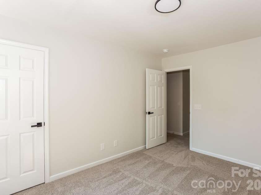 6804 Sweetfield Drive, Huntersville, NC 28078.  MLS# CAR4393742, YatesRealty ID 36301. 