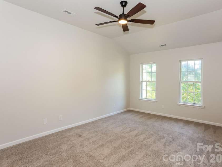 6804 Sweetfield Drive, Huntersville, NC 28078.  MLS# CAR4393742, YatesRealty ID 36301. 