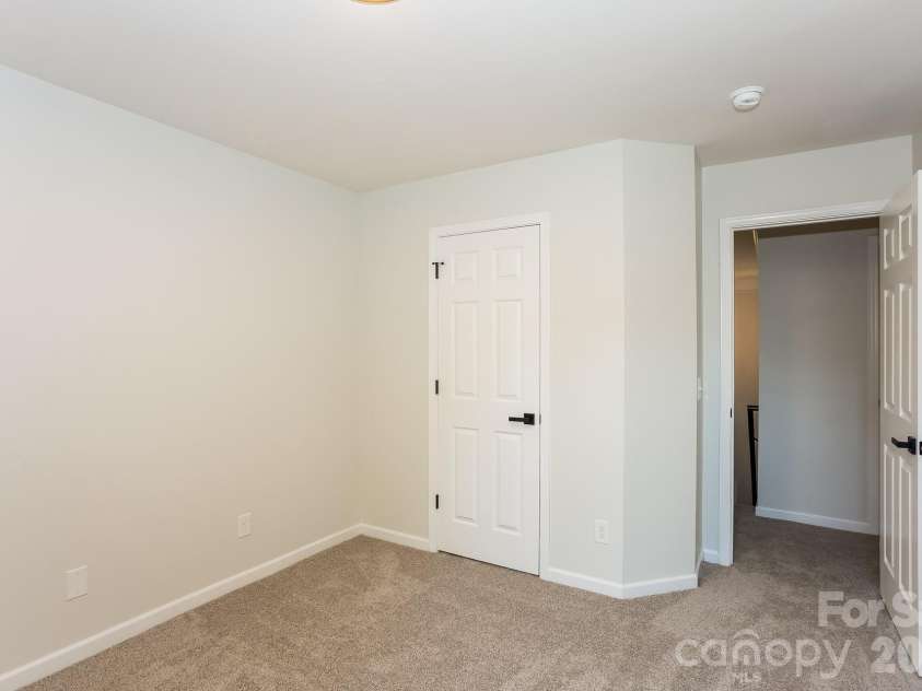 6804 Sweetfield Drive, Huntersville, NC 28078.  MLS# CAR4393742, YatesRealty ID 36301. 