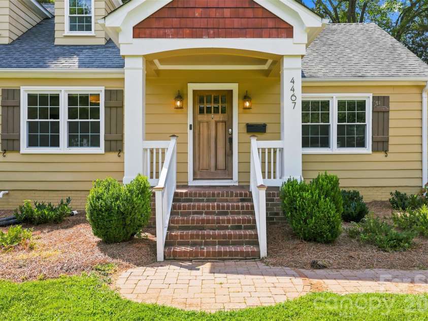 4467 Woodlark Lane, Charlotte, NC 28211.  MLS# CAR4402018, YatesRealty ID 36302. 