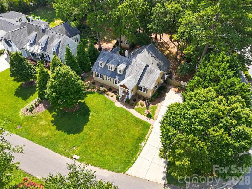4467 Woodlark Lane, Charlotte, NC 28211.  MLS# CAR4402018, YatesRealty ID 36302. 