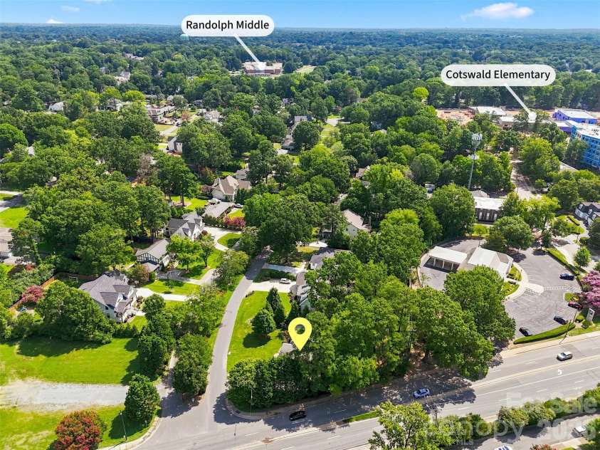 4467 Woodlark Lane, Charlotte, NC 28211.  MLS# CAR4402018, YatesRealty ID 36302. 