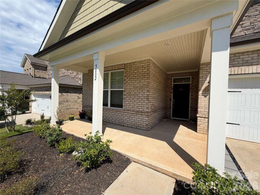 5002 Kinsbridge Drive, Mint Hill, NC 28227.  MLS# CAR4403063, YatesRealty ID 36303. 
