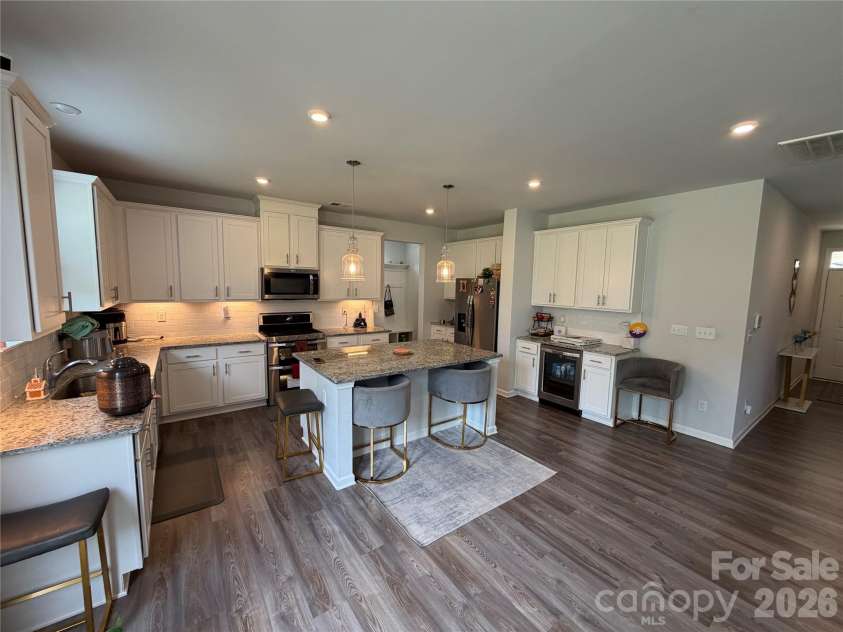 5002 Kinsbridge Drive, Mint Hill, NC 28227.  MLS# CAR4403063, YatesRealty ID 36303. 