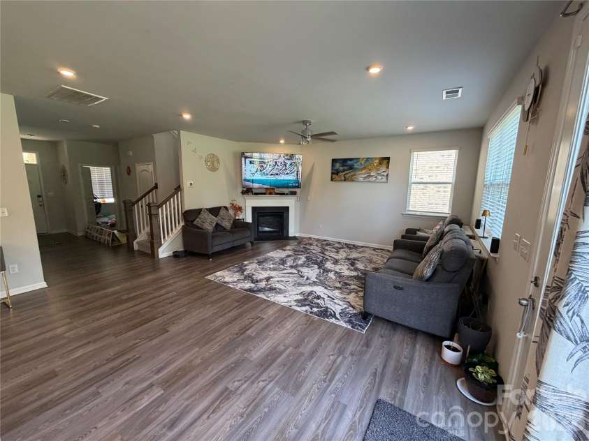 5002 Kinsbridge Drive, Mint Hill, NC 28227.  MLS# CAR4403063, YatesRealty ID 36303. 