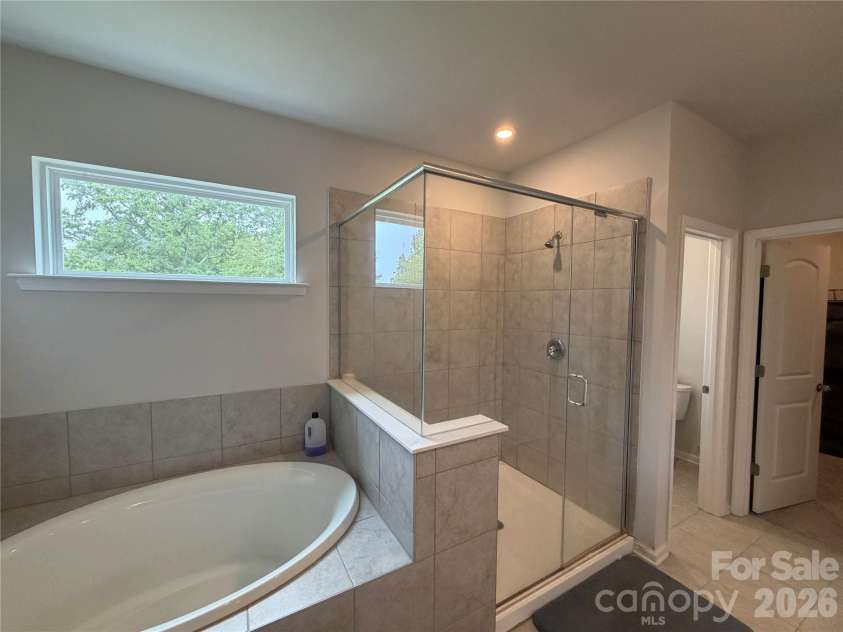 5002 Kinsbridge Drive, Mint Hill, NC 28227.  MLS# CAR4403063, YatesRealty ID 36303. 