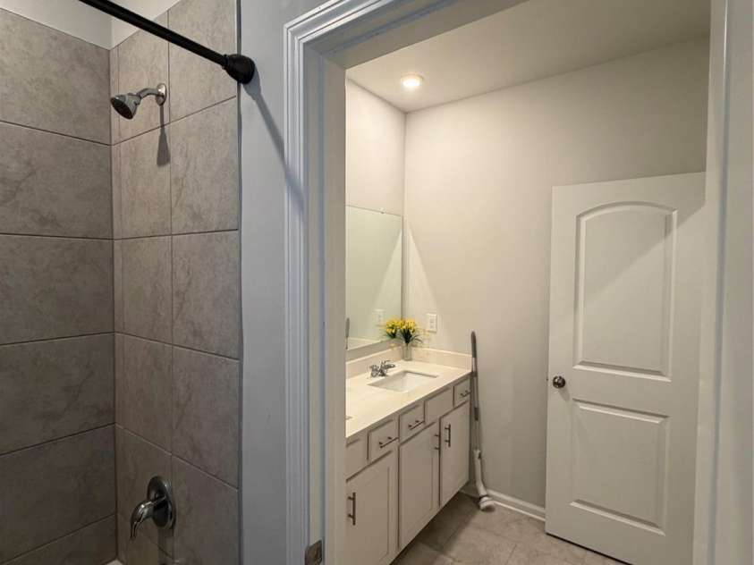 5002 Kinsbridge Drive, Mint Hill, NC 28227.  MLS# CAR4403063, YatesRealty ID 36303. 
