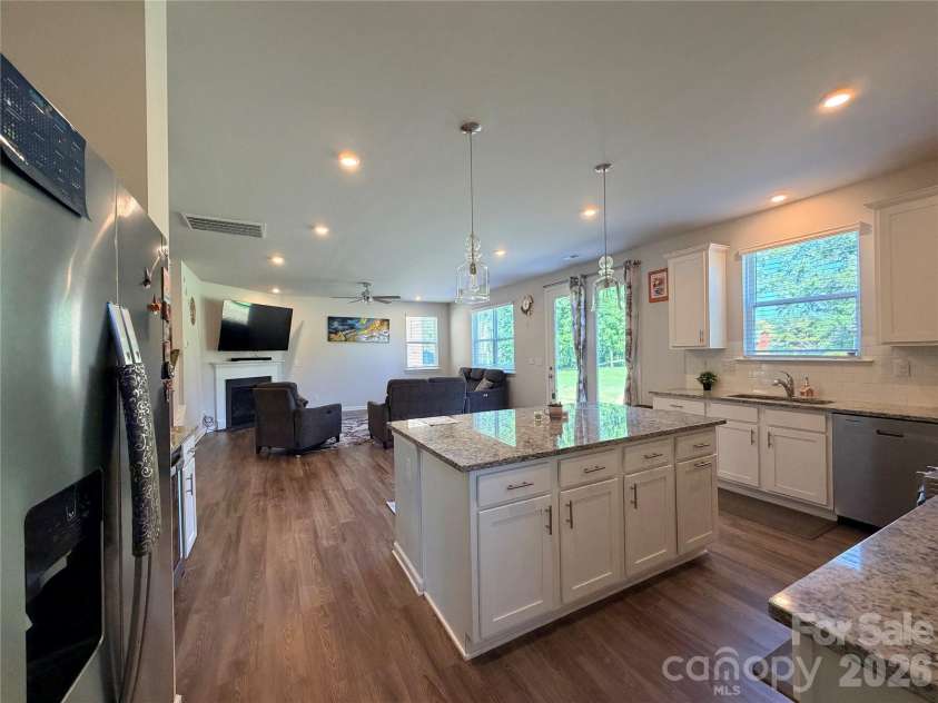 5002 Kinsbridge Drive, Mint Hill, NC 28227.  MLS# CAR4403063, YatesRealty ID 36303. 