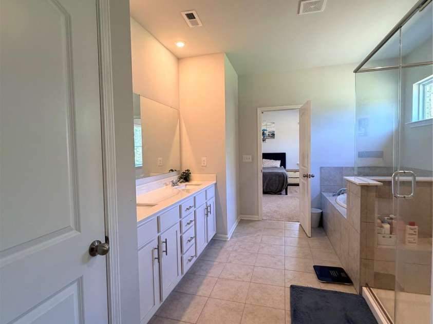5002 Kinsbridge Drive, Mint Hill, NC 28227.  MLS# CAR4403063, YatesRealty ID 36303. 
