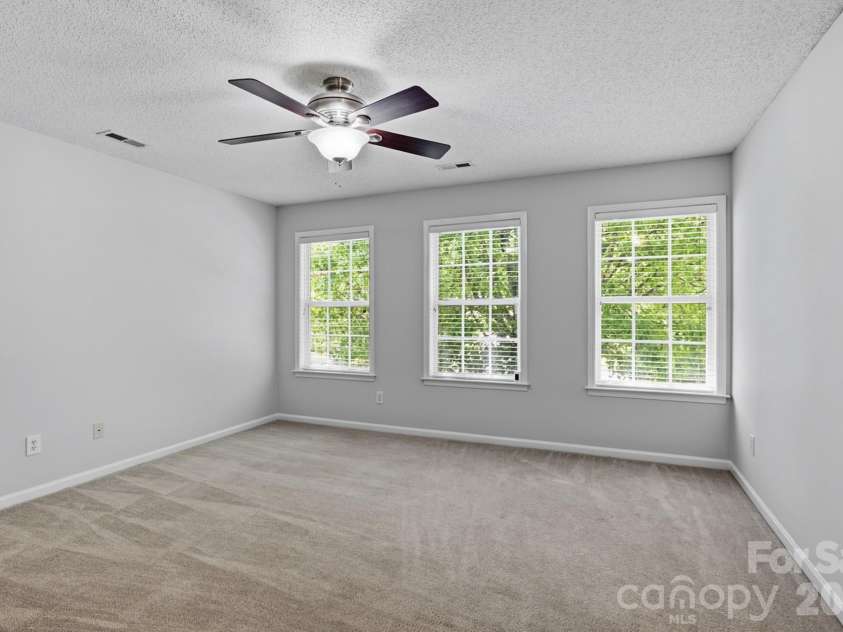 9406 Golden Pond Drive, Charlotte, NC 28269.  MLS# CAR4403076, YatesRealty ID 36304. 