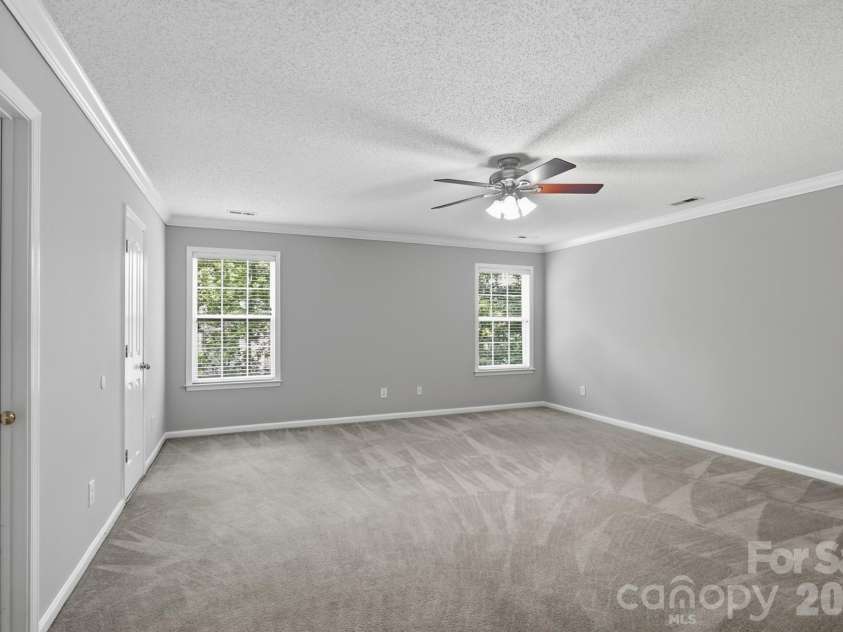 9406 Golden Pond Drive, Charlotte, NC 28269.  MLS# CAR4403076, YatesRealty ID 36304. 