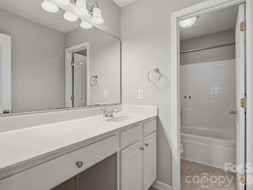 9406 Golden Pond Drive, Charlotte, NC 28269.  MLS# CAR4403076, YatesRealty ID 36304. 
