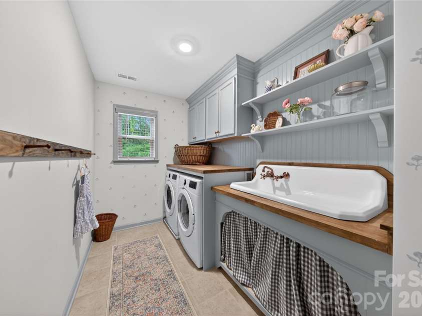 3022 Eagle Ridge Lane, Indian Trail, NC 28079.  MLS# CAR4386492, YatesRealty ID 36307. Custom Laundry Room
