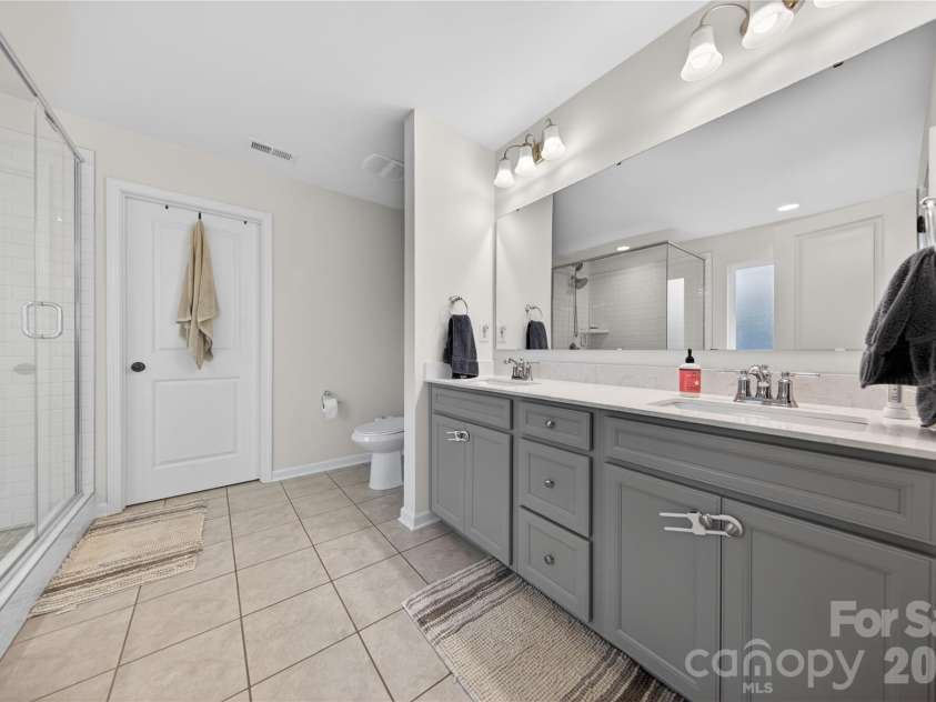 3022 Eagle Ridge Lane, Indian Trail, NC 28079.  MLS# CAR4386492, YatesRealty ID 36307. Ensuite Bathroom