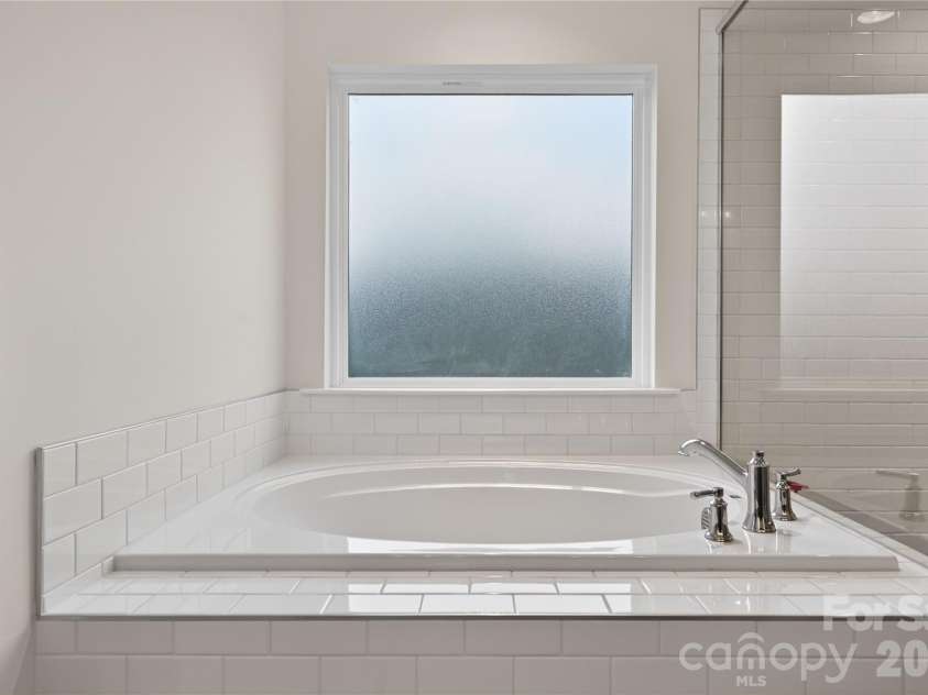 3022 Eagle Ridge Lane, Indian Trail, NC 28079.  MLS# CAR4386492, YatesRealty ID 36307. Ensuite Bathroom