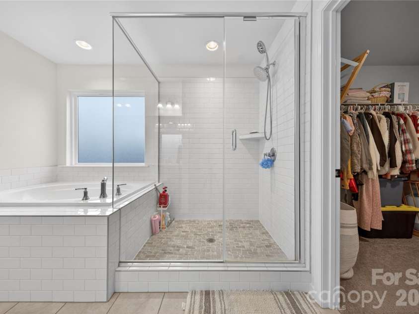 3022 Eagle Ridge Lane, Indian Trail, NC 28079.  MLS# CAR4386492, YatesRealty ID 36307. Ensuite Bathroom