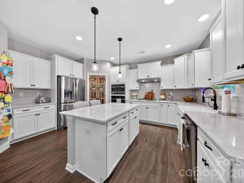 3022 Eagle Ridge Lane, Indian Trail, NC 28079.  MLS# CAR4386492, YatesRealty ID 36307. Kitchen