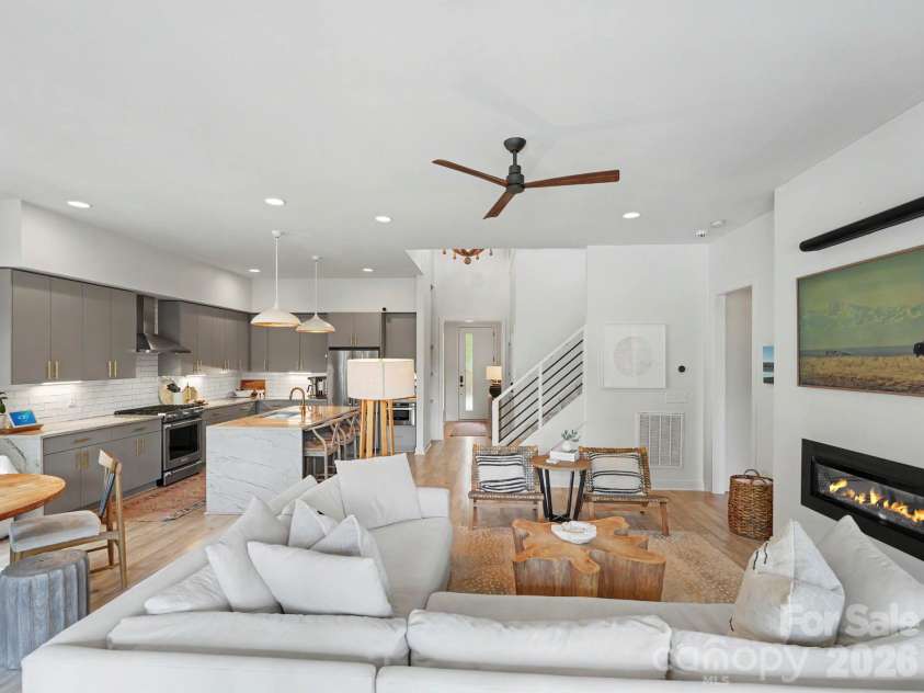1314 Levy Way, Charlotte, NC 28205.  MLS# CAR4400301, YatesRealty ID 36308. 