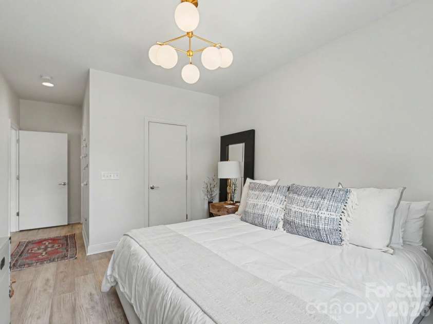 1314 Levy Way, Charlotte, NC 28205.  MLS# CAR4400301, YatesRealty ID 36308. 