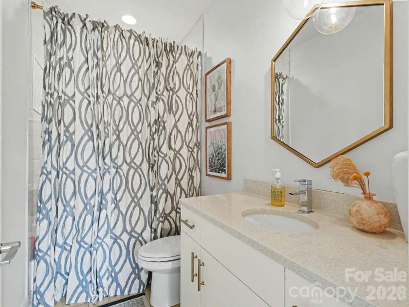 1314 Levy Way, Charlotte, NC 28205.  MLS# CAR4400301, YatesRealty ID 36308. 