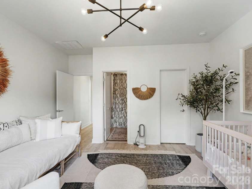 1314 Levy Way, Charlotte, NC 28205.  MLS# CAR4400301, YatesRealty ID 36308. 