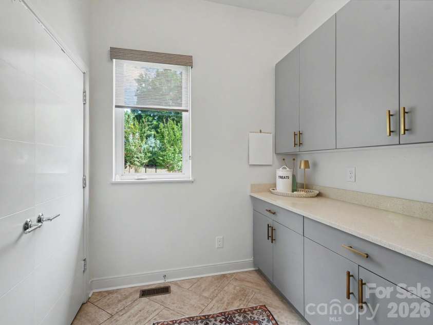 1314 Levy Way, Charlotte, NC 28205.  MLS# CAR4400301, YatesRealty ID 36308. 