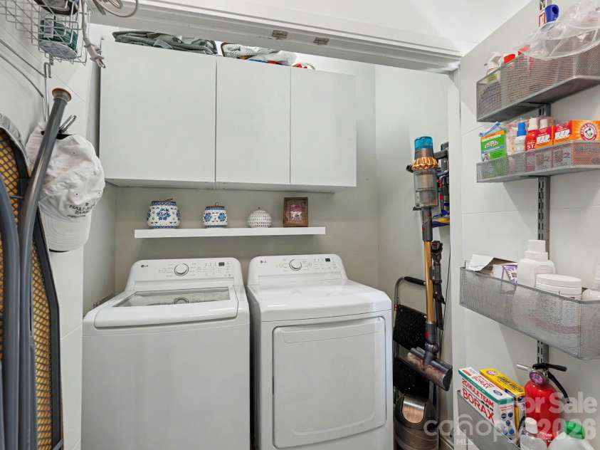 1314 Levy Way, Charlotte, NC 28205.  MLS# CAR4400301, YatesRealty ID 36308. 