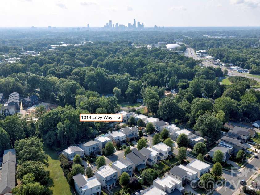 1314 Levy Way, Charlotte, NC 28205.  MLS# CAR4400301, YatesRealty ID 36308. 