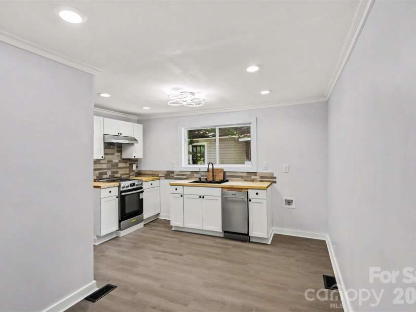 736 Cauthen Street, Rock Hill, SC 29730.  MLS# CAR4399315, YatesRealty ID 36309. 