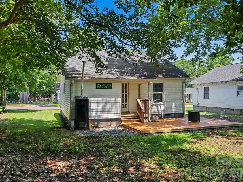 736 Cauthen Street, Rock Hill, SC 29730.  MLS# CAR4399315, YatesRealty ID 36309. 