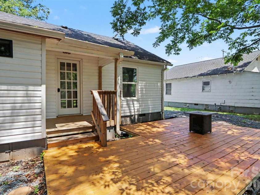 736 Cauthen Street, Rock Hill, SC 29730.  MLS# CAR4399315, YatesRealty ID 36309. 