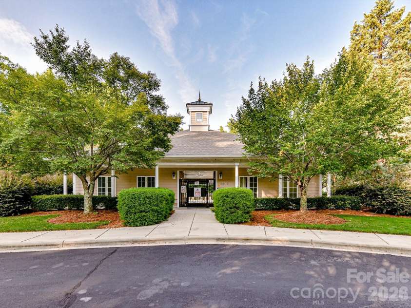 18625 The Commons Boulevard, Cornelius, NC 28031.  MLS# CAR4397710, YatesRealty ID 36310. Residents enjoy access to exceptional community amenities, including a resort-style pool, clubhouse, and beautifully maintained common areas designed for recreation and social gatherings.