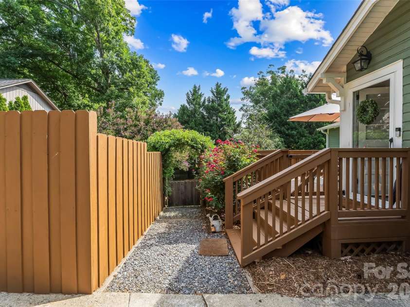 1026 14th Avenue Drive, Hickory, NC 28601.  MLS# CAR4400748, YatesRealty ID 36312. 