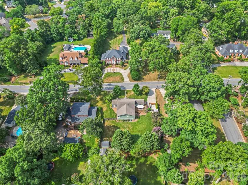 1026 14th Avenue Drive, Hickory, NC 28601.  MLS# CAR4400748, YatesRealty ID 36312. 
