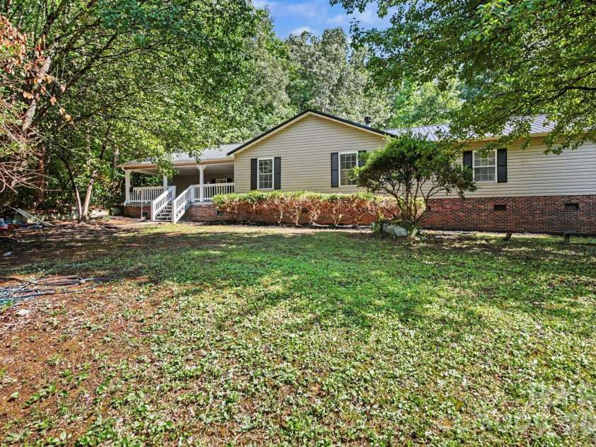705 Loflin Road, Denton, NC 27239.  MLS# CAR4397453, YatesRealty ID 36314. 